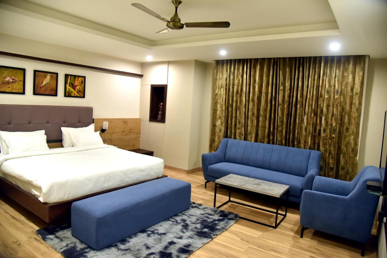 The Oaks Comforts Hubli Exterior foto